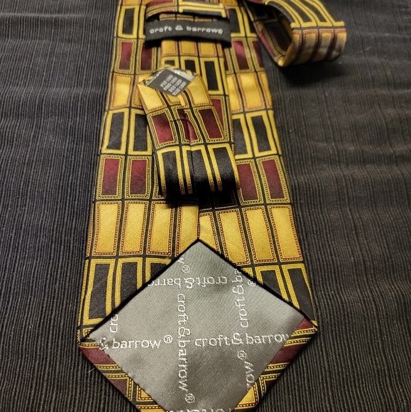 Croft & Barrow 100% Silk Tie - Picture 3 of 6